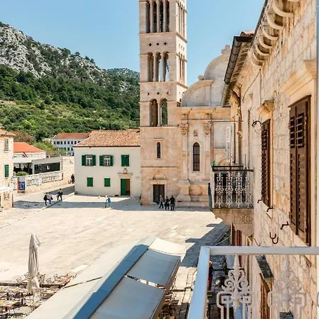 Daire Tudor 2 Hvar Town