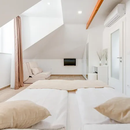 Tudor 2 Apartmán Hvar Town