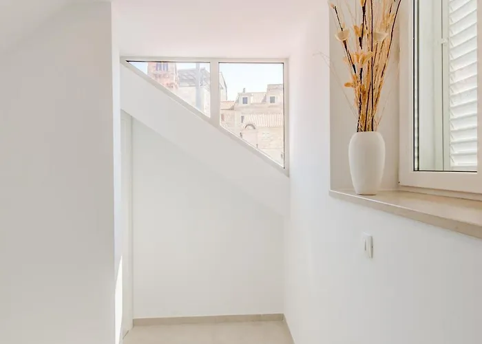 Tudor 2 Apartman Hvar Town