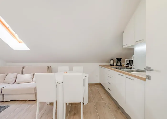 Apartman Tudor 2 Hvar Town