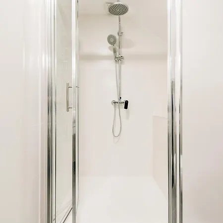 Tudor 2 Apartamento *