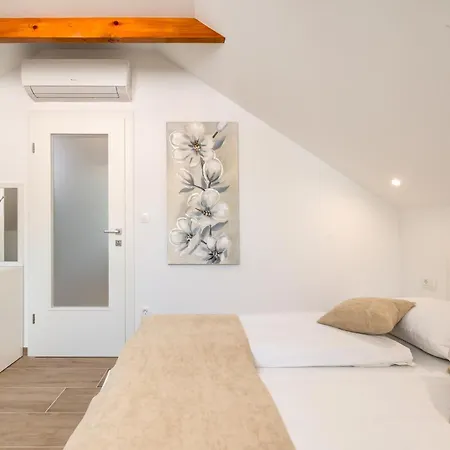 Apartamento Tudor 2 *